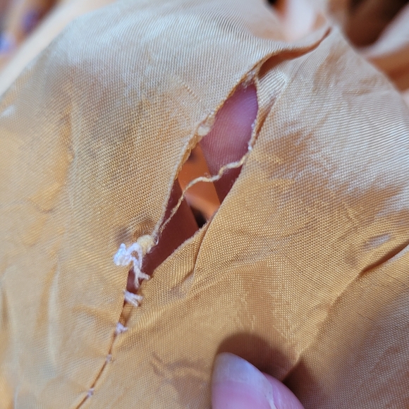 Vintage 70s mustard paisley button front dress with pintucks 1940s style - Picture 12 of 14